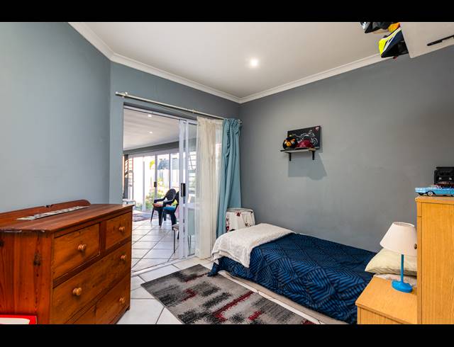 5 BEDROOM FREEHOLD FOR SALE IN PARKLANDS